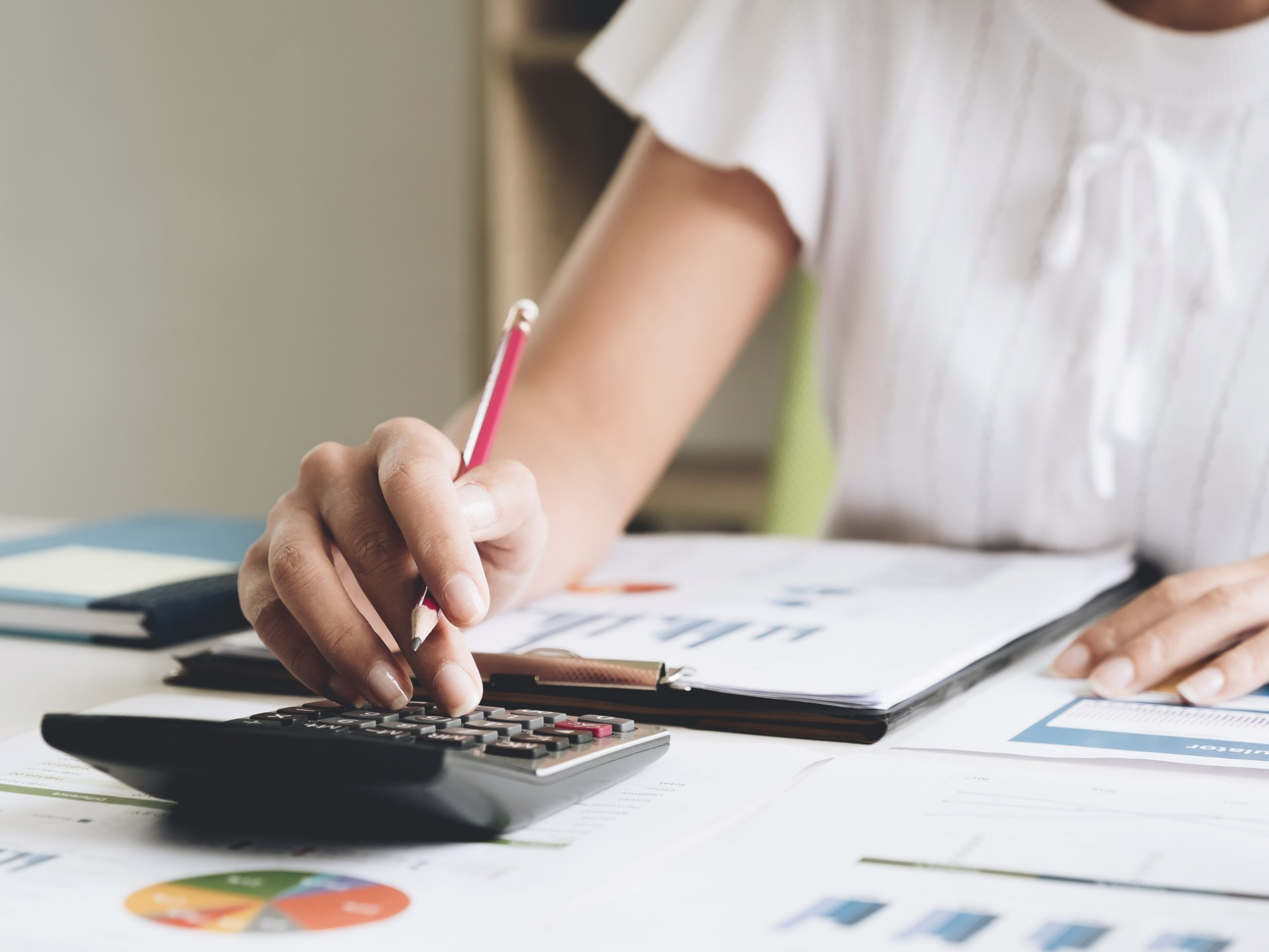¡Recupera el Control! Guía Práctica para Ordenar tus Finanzas Después de Semana Santa en Argentina