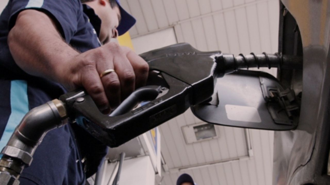 Combustible de Paraguay tiene el aumento más elevado de la región Combustible de Paraguay tiene el aumento más elevado de la región