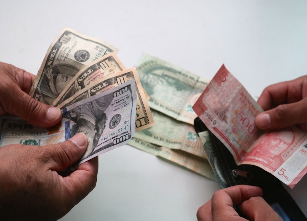 ¿Vamos al dólar? Columnas 5Días